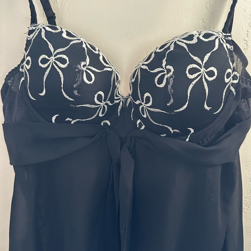 Chic Black Chemise with White Lace Accents